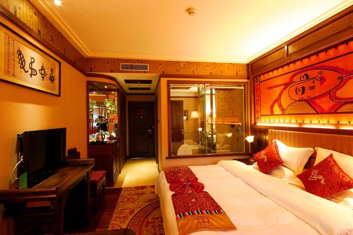 Room 9 of 28