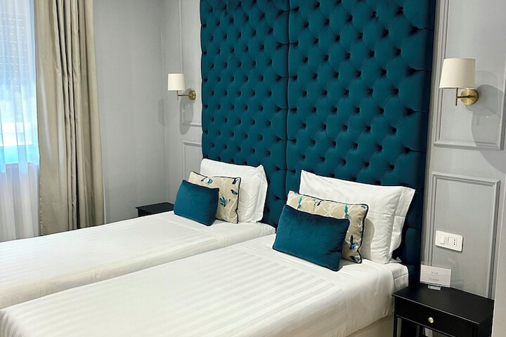 Room 4 of 23
