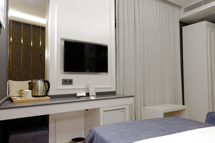 Room 15 of 68