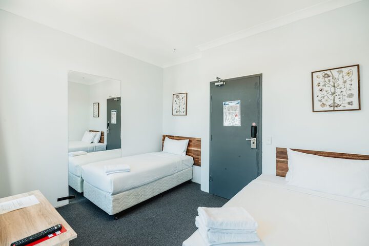 Room 4 of 51