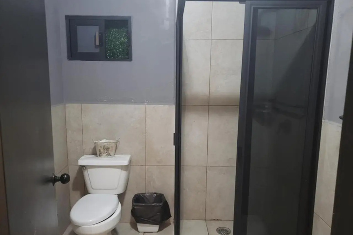 Room 8 of 21