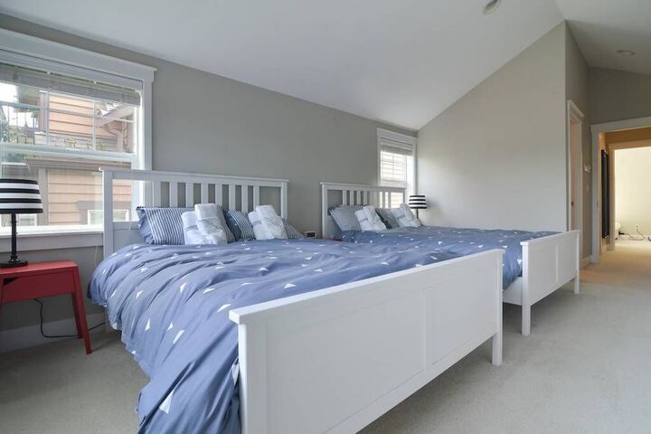 Room 6 of 27