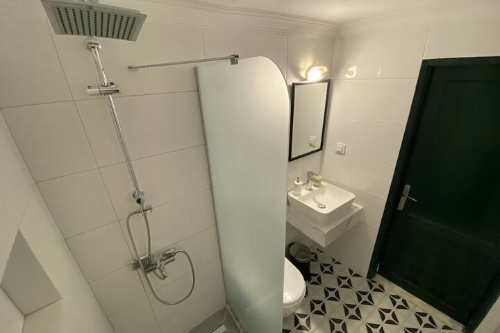 Room 28 of 57