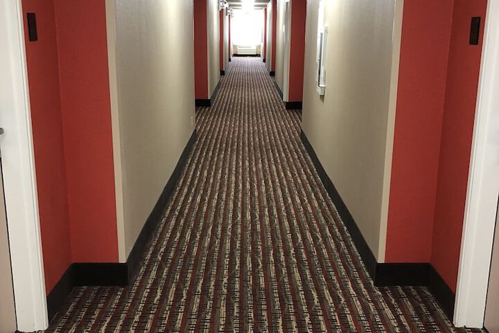 Ballroom/Hall 32 of 34