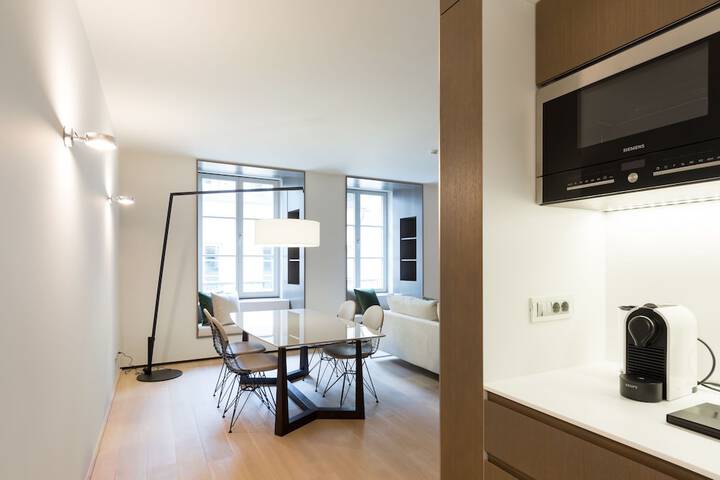 Room 6 of 17