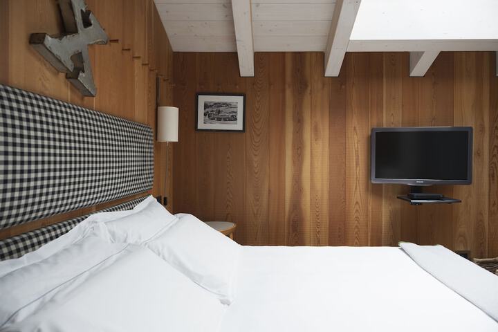 Room 26 of 62