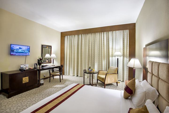 Room 9 of 65