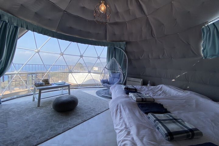 Room 6 of 7