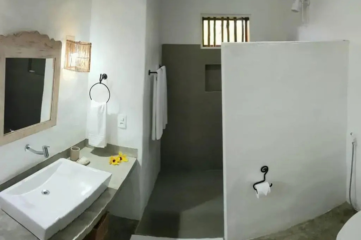 Room 12 of 14
