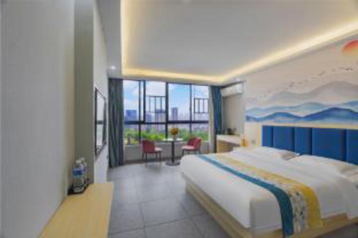 Room 14 of 15