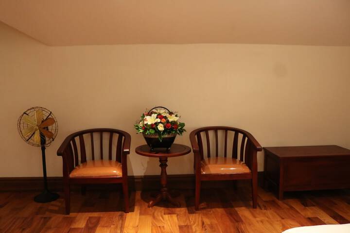 Room 9 of 156