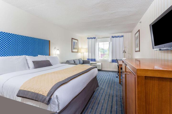 2 Double Beds (4 of 6)