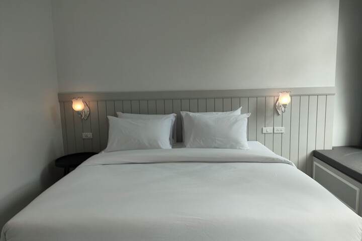 Room 8 of 22