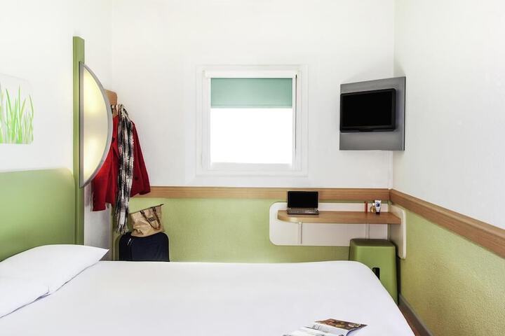 Room 20 of 39