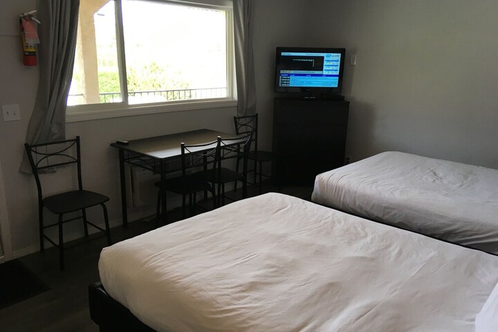 Room 7 of 38