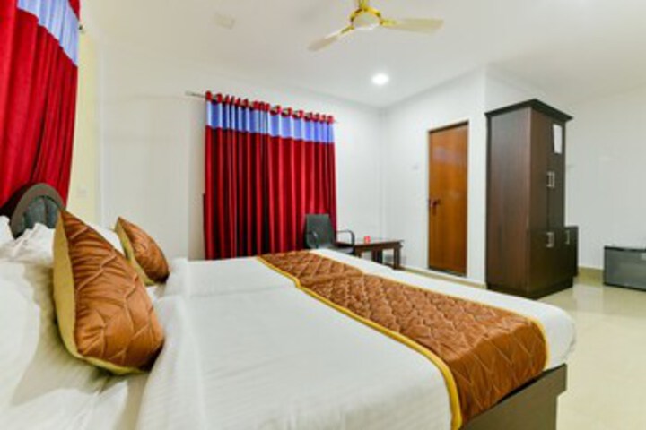 Room 26 of 33