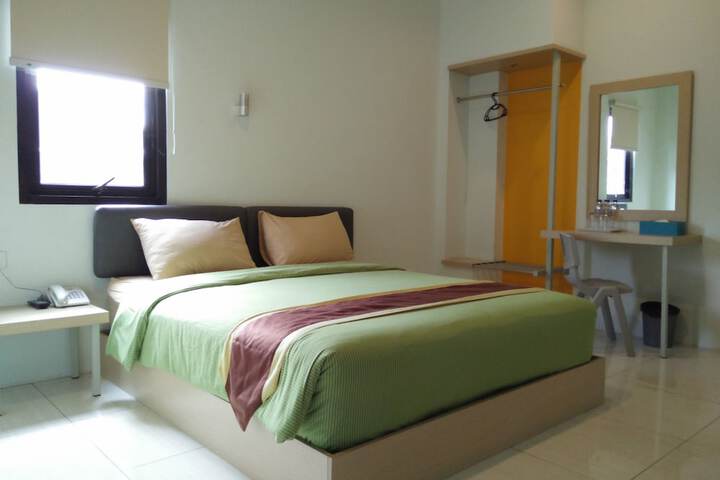 Room 10 of 20