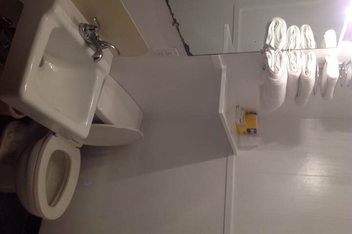 Room 10 of 24