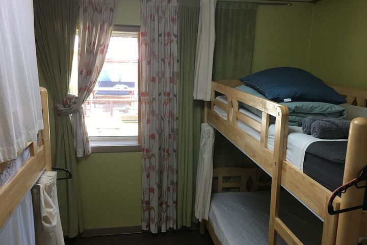 Room 12 of 38