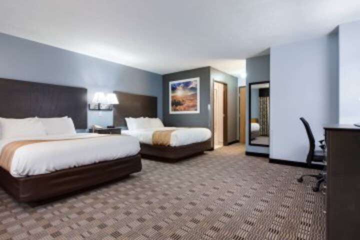 Room 17 of 38