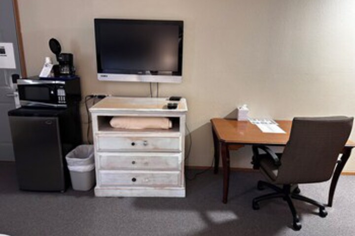 Room 97 of 390