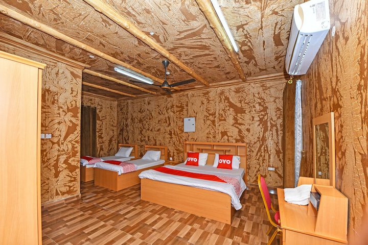 Room 32 of 71