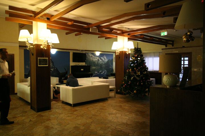 Hotel Interior 4 of 44