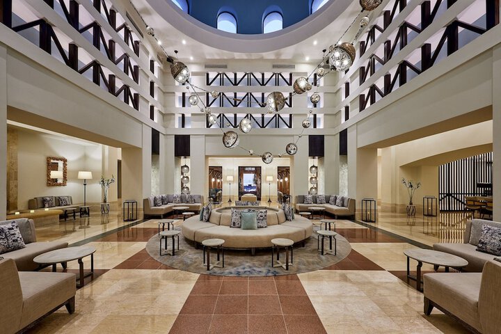 Hotel Interior 4 of 124