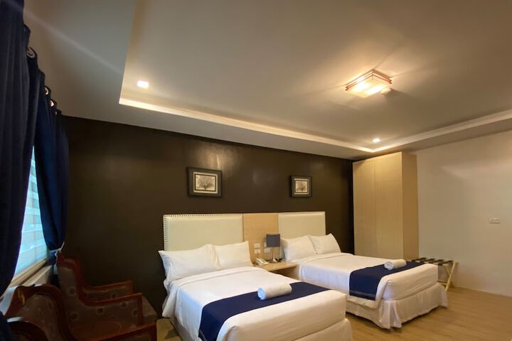 Room 8 of 54
