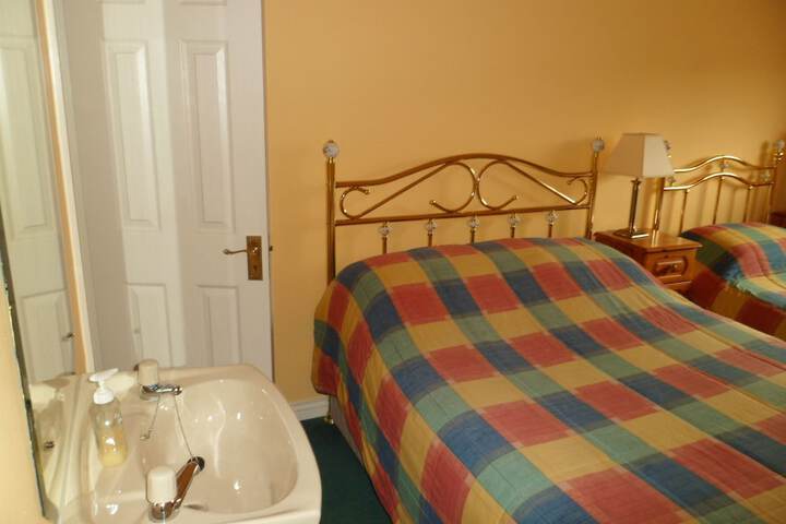 Room 12 of 28