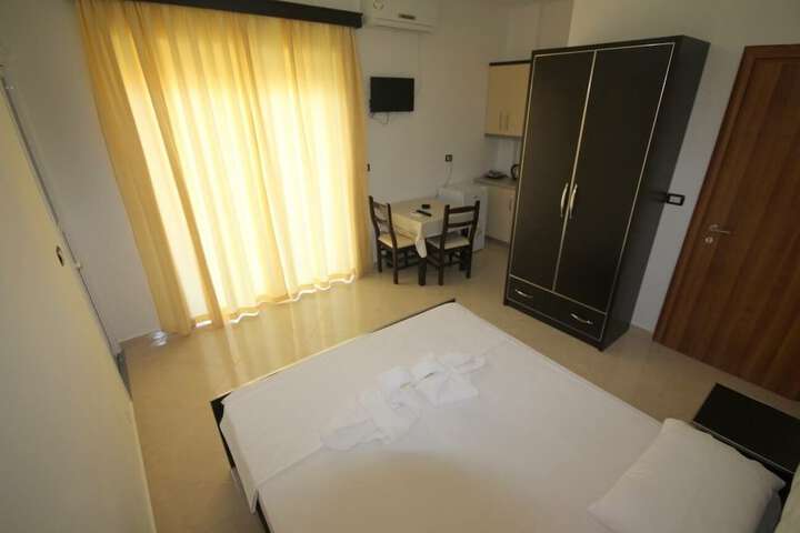 Room 5 of 101