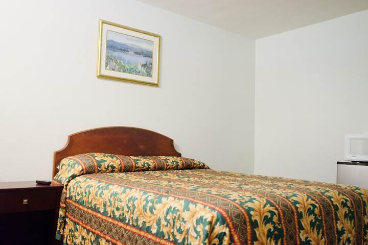 Deluxe Single Room (3 of 6)