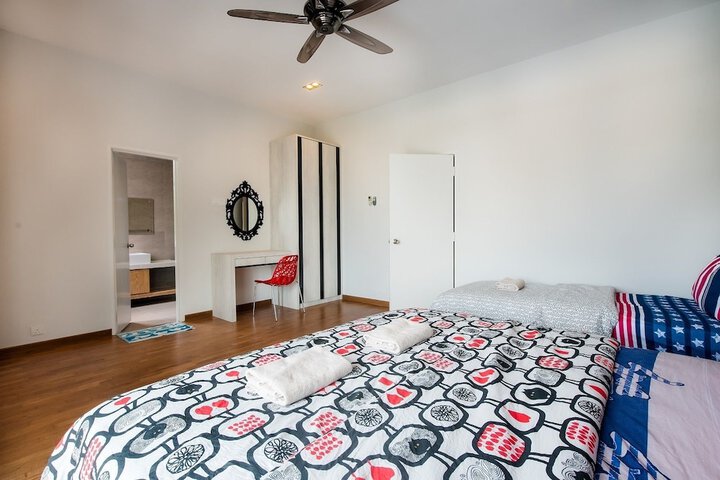 Room 13 of 54