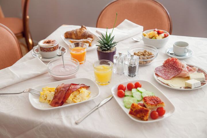 Breakfast/Coffee Service 42 of 47