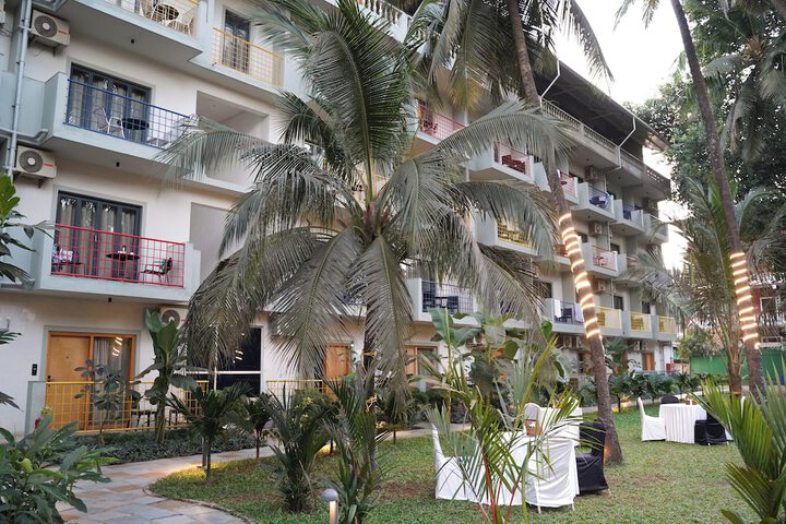 Hotel Exterior 98 of 116