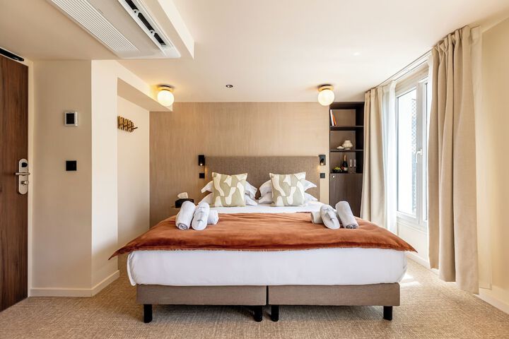 Room 15 of 82