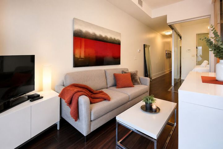 Room 4 of 6