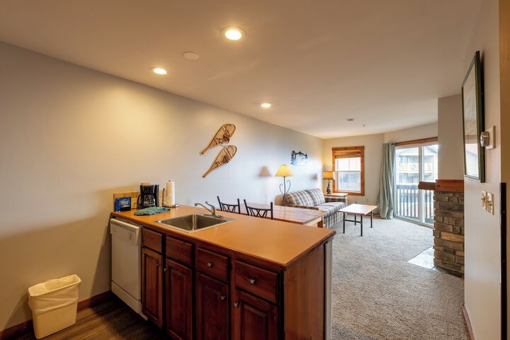 Room 4 of 47