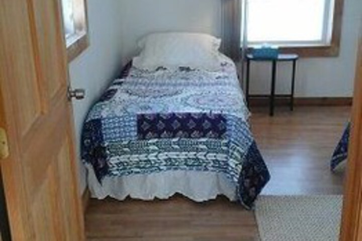 Room 6 of 12
