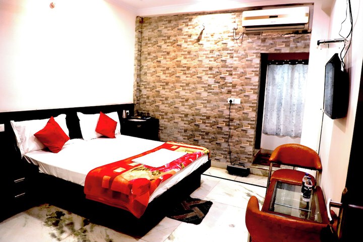 Room 14 of 44