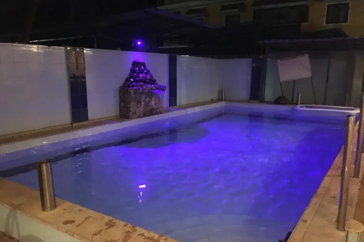 Pool 7 of 14