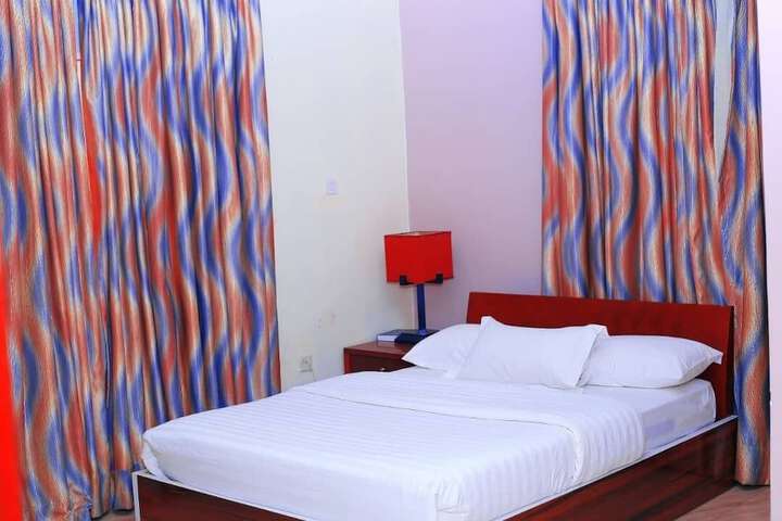 Room 14 of 20