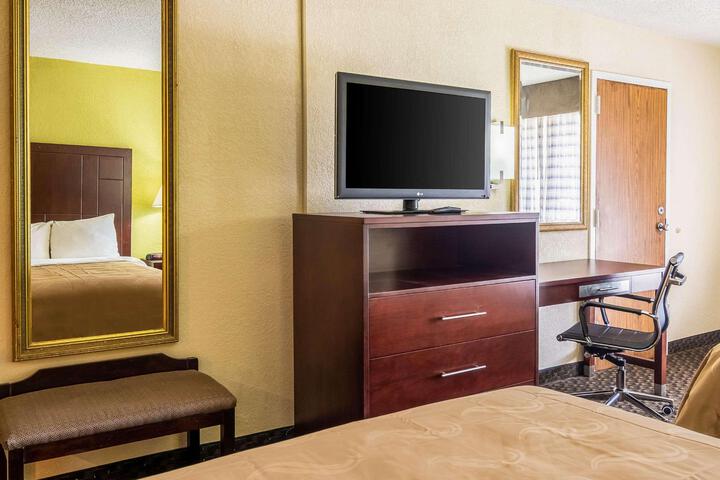 2 Double Beds (6 of 7)