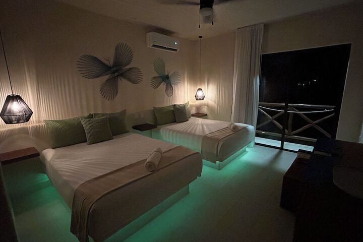 Room 136 of 321