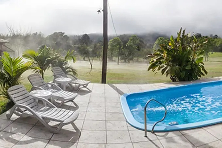 Pool 9 of 15