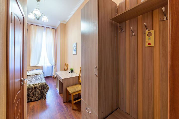 Room 56 of 176