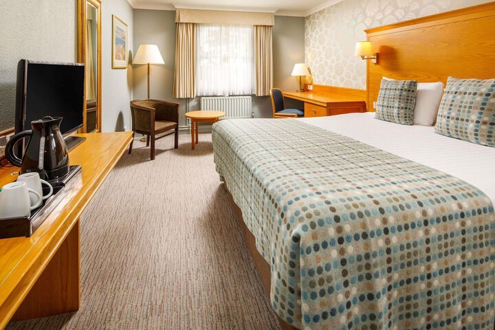 Room 14 of 61