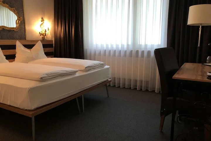 Room 7 of 21