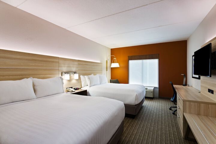 Room 3 of 45