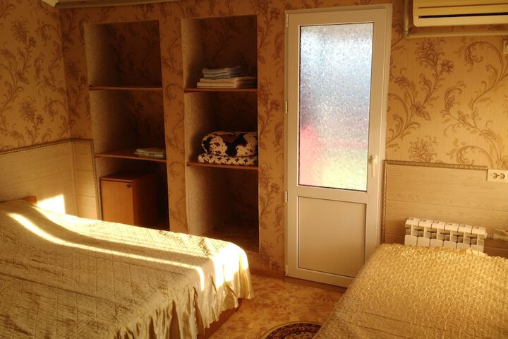 Room 7 of 26
